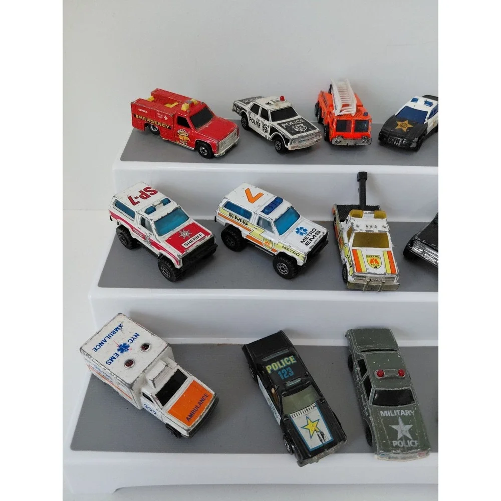 LOT of‎ 16 Variety Die Cast Cars EMS Police Fire Vehicles 70s - 90s